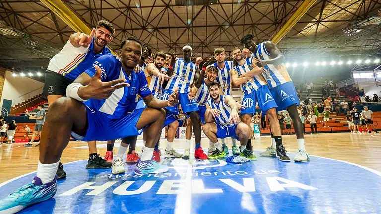 El Enrique Benítez triunfa sobre el Huesca La Magia.