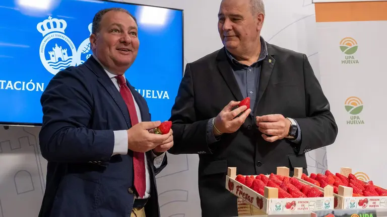 David Toscano junto a Manuel Piedra (UPA-Huelva)