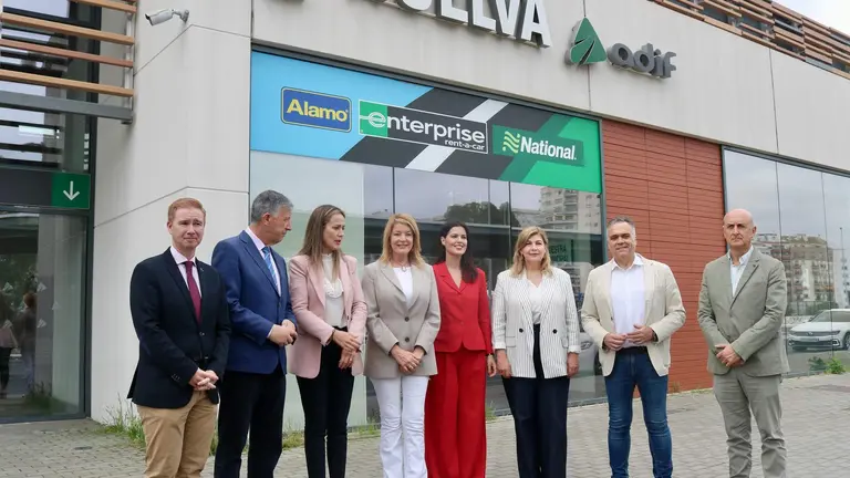 Integrantes del PP, en la estación de Renfe