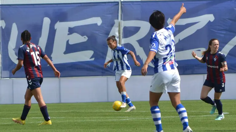 El Sporting de Huelva ante el Eibar.