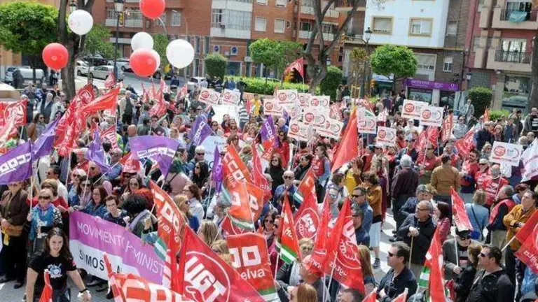 1&ordm;-de-Mayo en Huelva