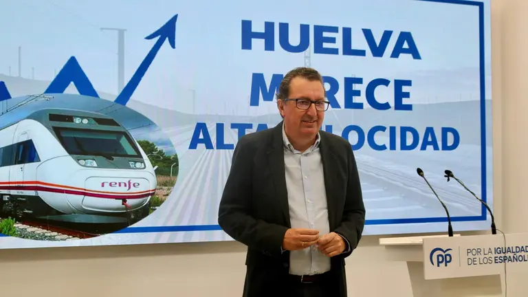 González, en la sede del PP