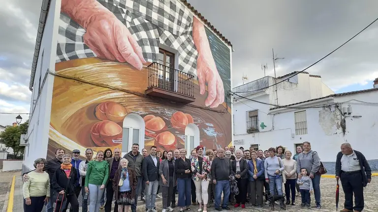 Inauguración del mural en La Nava