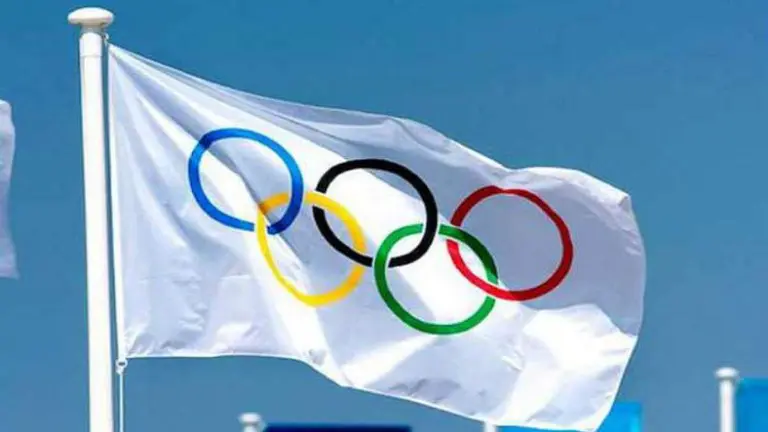 La bandera de los Juegos Olímpicos.