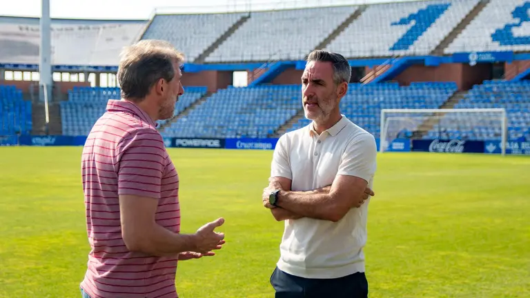 Óscar Arias y Abel Gómez ya planifican el futuro del Recre.
