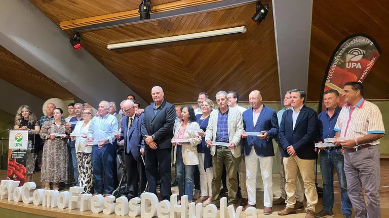 Foto de familia en el acto celebrado en el Foro Iberoamericano