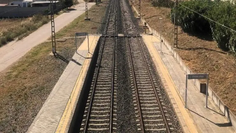 Andenes estación Escacena