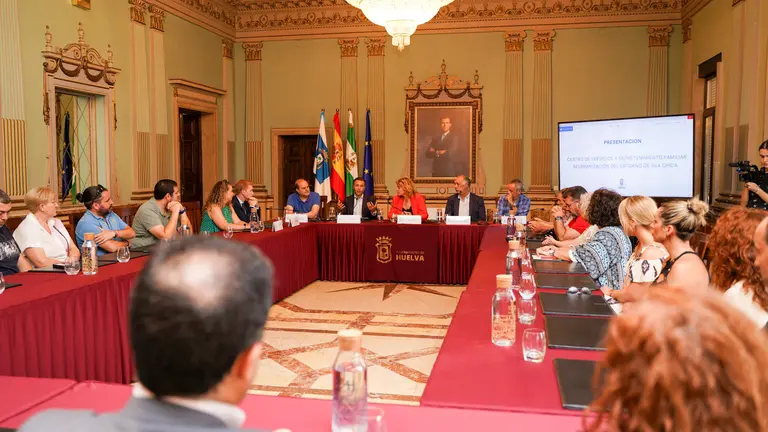 'Cumbres' municipal sobre Isla Chica