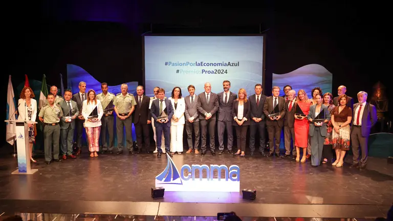 Foto de familia de los premios Proa