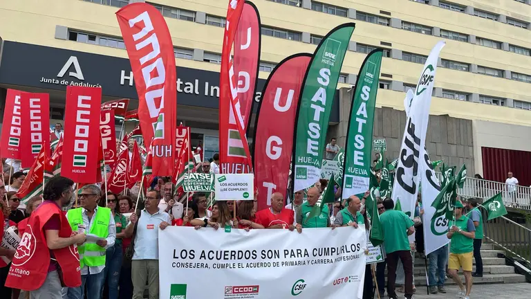 Imagen de la concentraci&oacute;n en el Infanta Elena