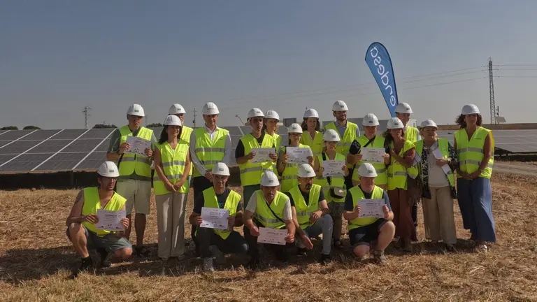 Foto de familia en la entrega de diplomas