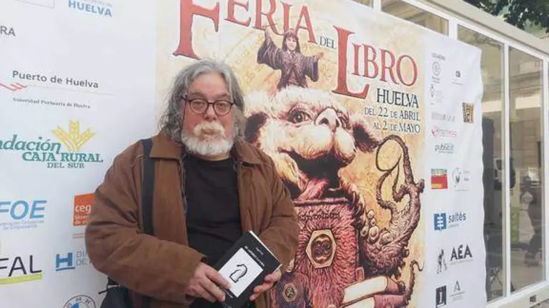Manuel Moya en la Feria del Libro de Huelva