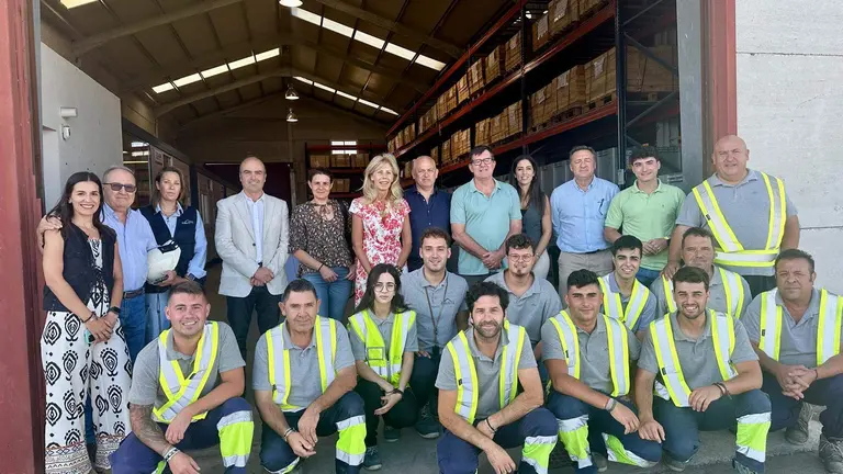 Operarios y t&eacute;cnicos del proyecto