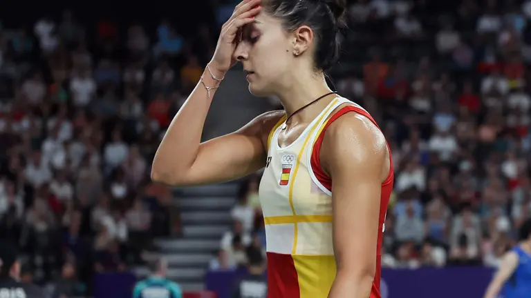 Las malas sensaciones de Carolina Mar&iacute;n en el primer set.