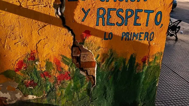 Muros muy deteriorados