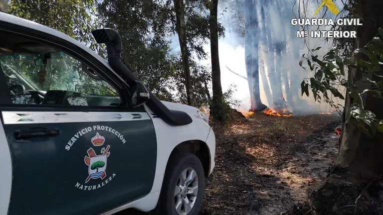 Investigación de la Guardia Civil en la zona incendiada