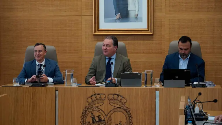 Pleno octubre en l Diputación, presidido por David Toscano