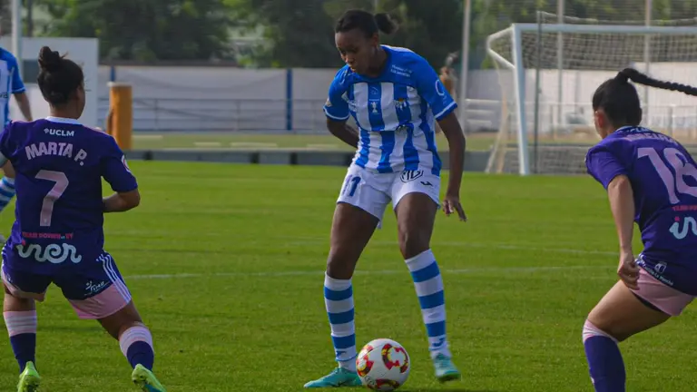 Lance del partido entre el Sporting de Huelva y el Albacete.