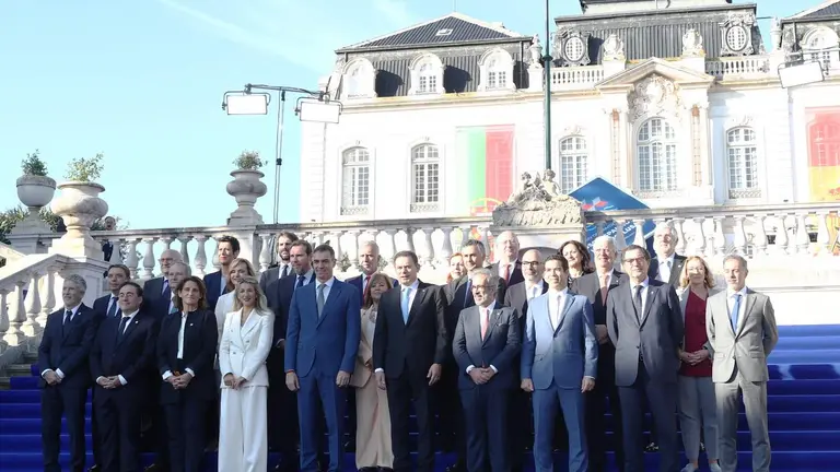 Foto de familia en Faro de la 'Cumbre' hispano-lusa