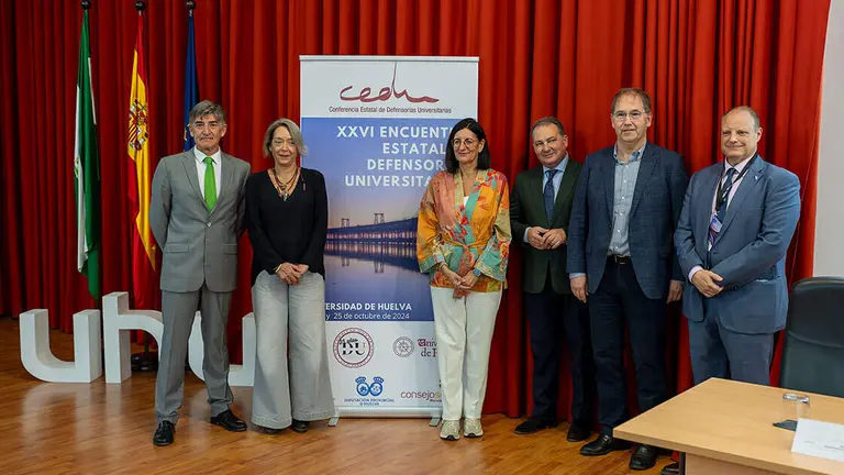 Presentaci&oacute;n del encuentro Defensores Universidad