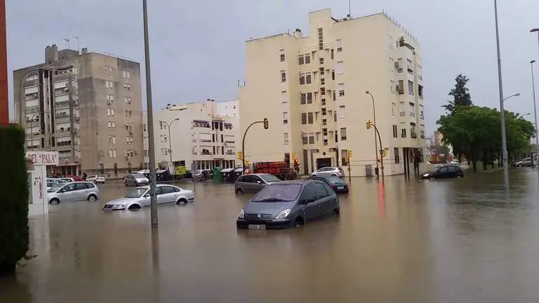 Calles inundadas durante un temporal en Huelva