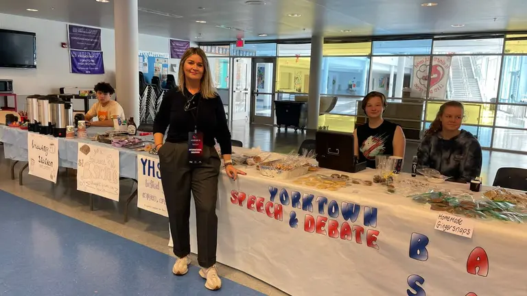 Vanesa Navarro, en el colegio electoral