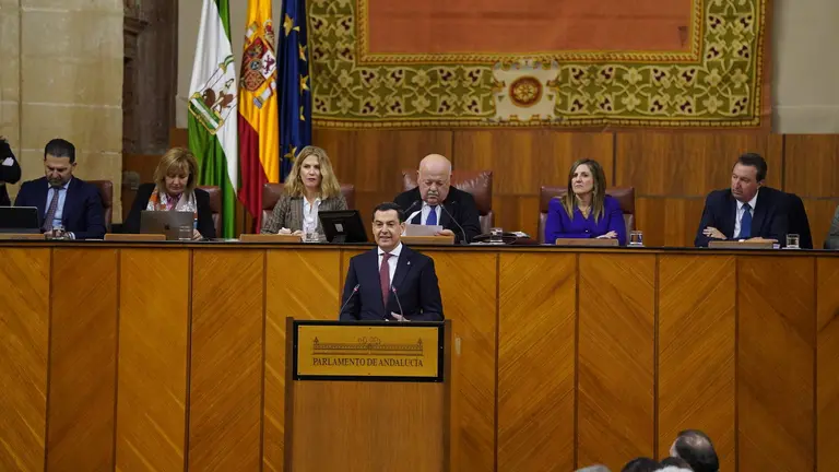 El presidente andaluz, en el Parlamento, esta mañana