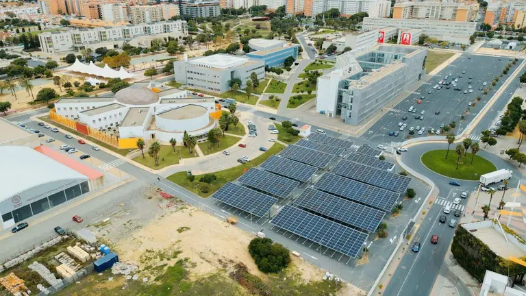 Zona del campus que acoge la instalación fotovoltaica