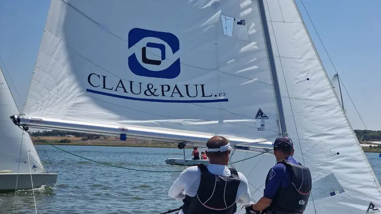 Ortiz y Carrasco en plena navegación.