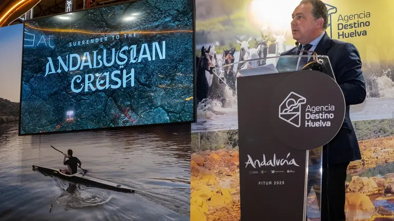 El presidente de la Diputación, en Fitur