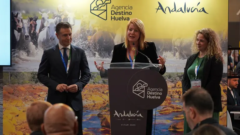 Presentaci&oacute;n Playa Marismas del Odiel, intervenci&oacute;n de Pilar Miranda