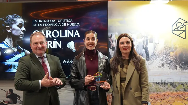 Entrega del reconocimiento de 'Embajadora Turística' a la campeona Olímpica