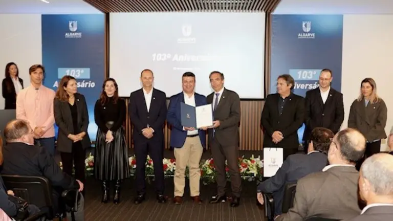 Municipio de Castro Marim distinguido por la Asociaci&oacute;n de F&uacute;tbol del Algarve