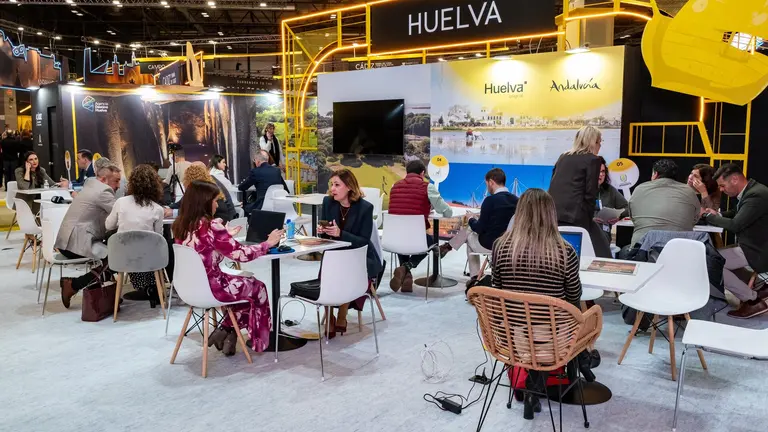 Encuentros profesionales stand de Huelva