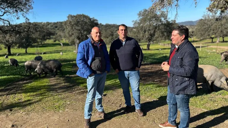 Marcos Toti en una Dehesa de Aroche