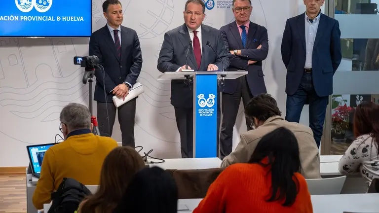 Toscano junto a Arias, en la rueda de prensa sobre el proyecto de la antigua estaci&oacute;n