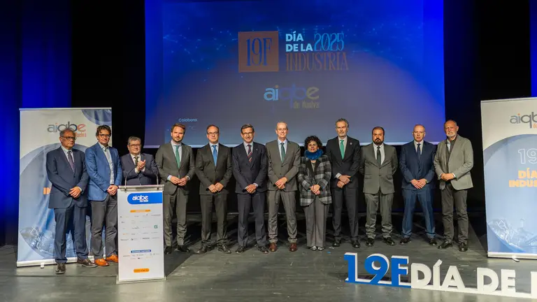 Foto de familia en el Dia de la Industria