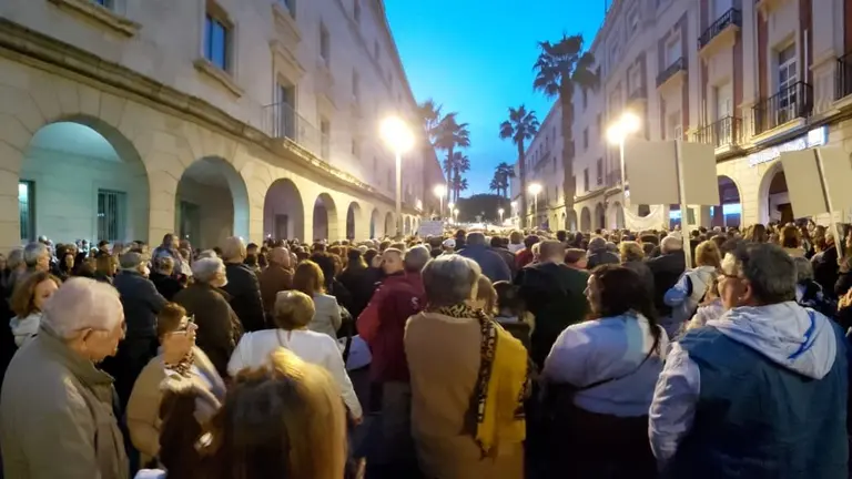 Masiva asistencia a la protesta