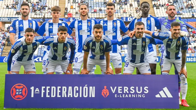 El once del Recre ante el Antequera.