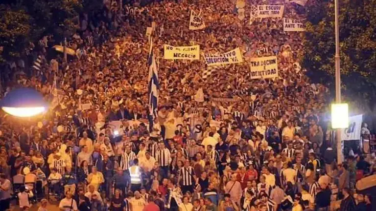 Una de las manifestaciones por el Recre