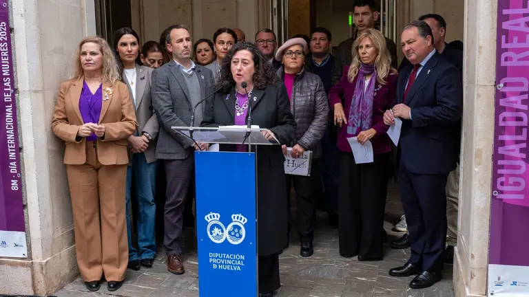 Lectura Manifiesto en la Diputaci&oacute;n de Huelva