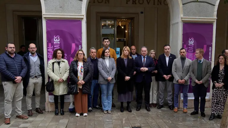 Minuto de silencio institucional