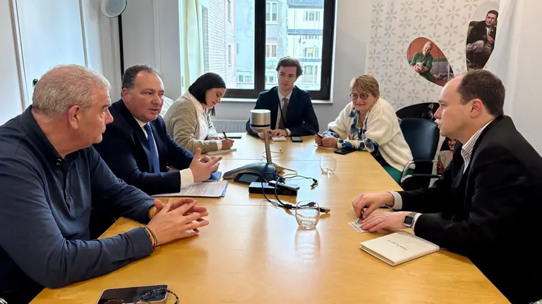 Encuentro de alto nivel en la UE de Diputaci&oacute;n y UPA