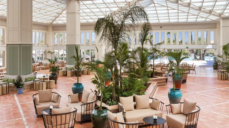 Restaurante del Hotel Meli&aacute; Isla Canela