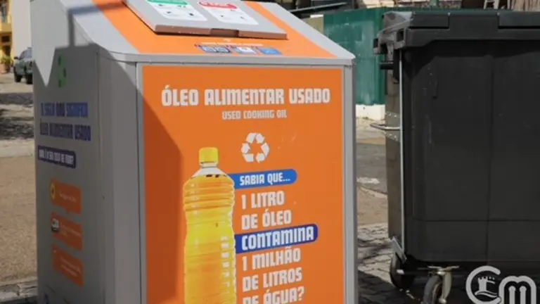 Contenedores de aceite en Castro Marim