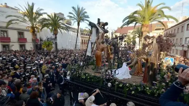 Procesi&oacute;n del Viernes-Santo-Descendimiento