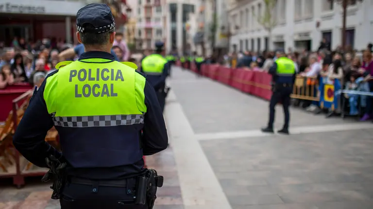 Polic&iacute;a Local en la carrera oficial