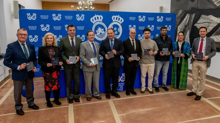 Foto de familia en la presentación del disco