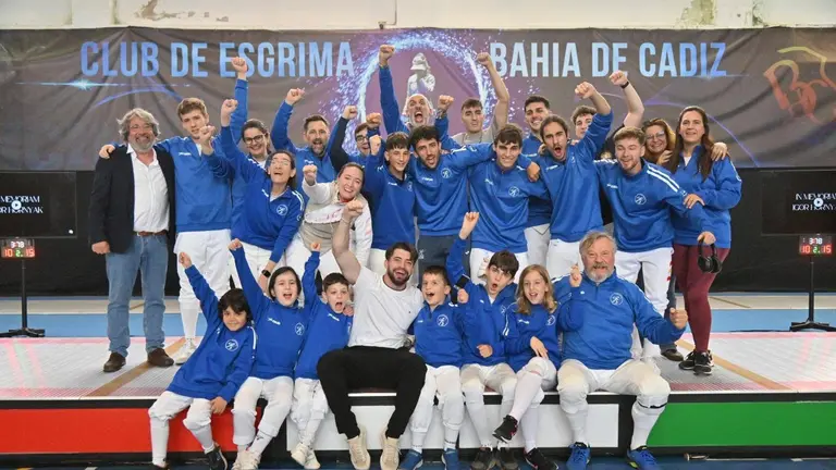 El equipo del Esgrima Huelva en Chiclana.