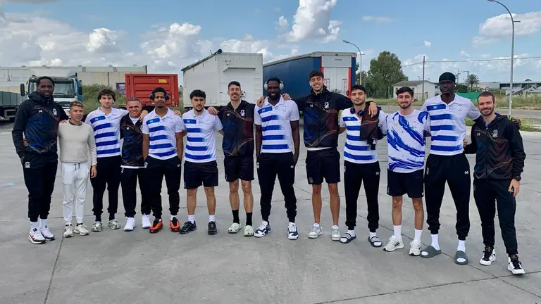 El equipo del Enrique Ben&iacute;tez.